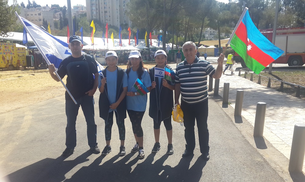 נציגים מקהילה הקווקזית של ארגון "שח-דג" בצעדת ירושלים 2016